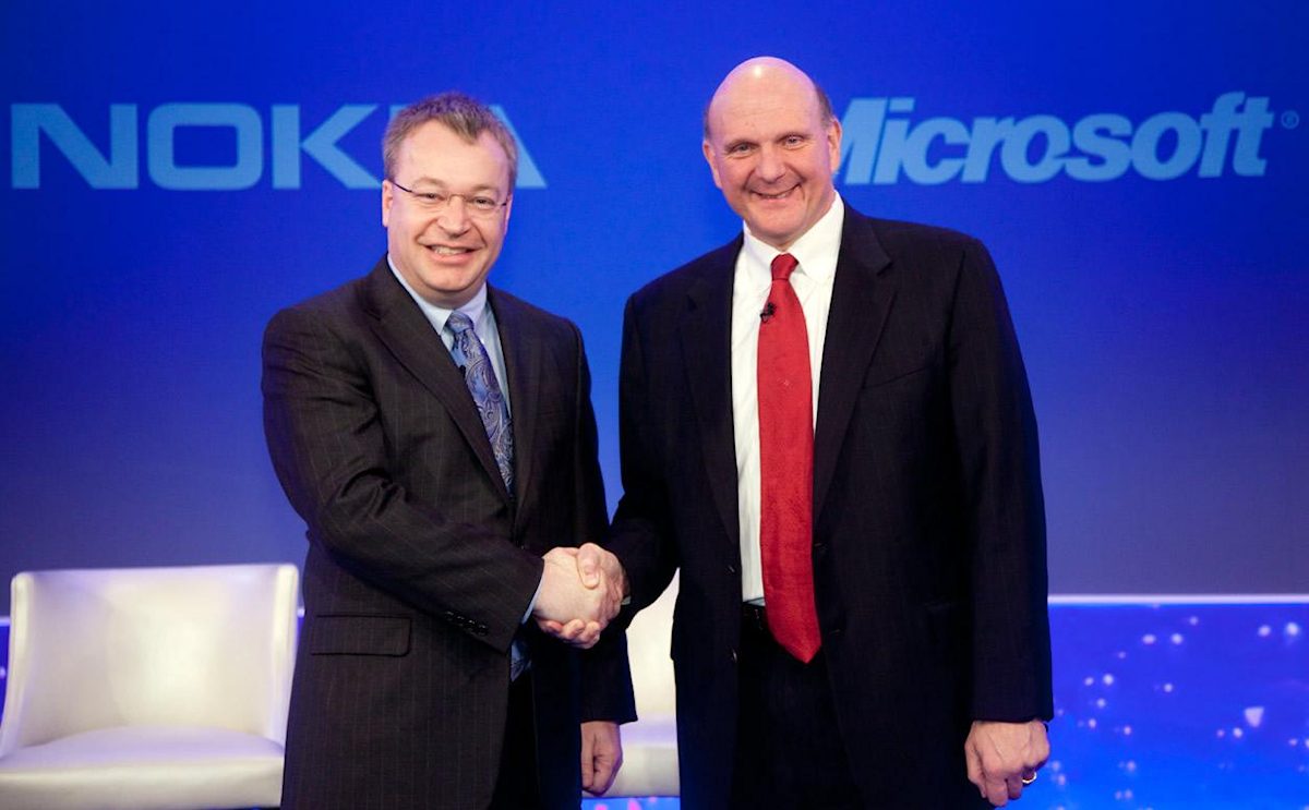 Stephen Elop (Ex. Nokia-boss) og Steve Ballmer (Ex. Microsoft-boss)