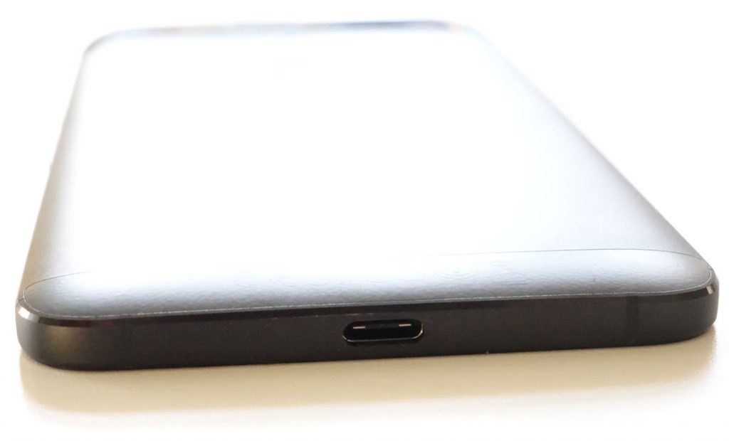 USB Type-C på Google Nexus 6P fra Huawei. (foto: recordere.dk)