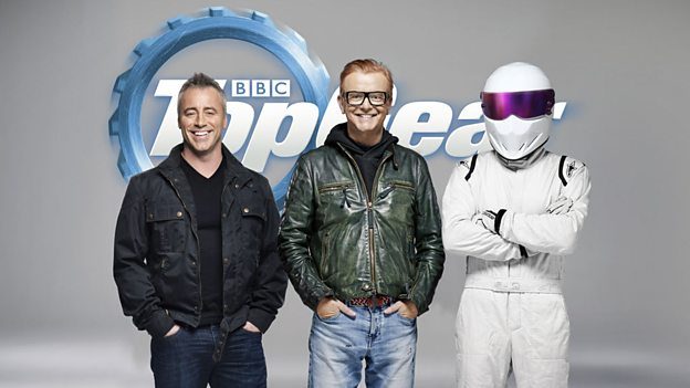 Værterne på BBCs Top Gear: Matt LeBlanc, Chris Evans og The Stig. Foto: BBC
