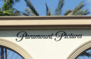 Paramount fyrer 2.000 – men produktionen fortsætter ufortrødent