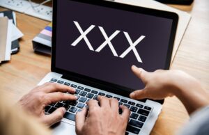 Mand sigtet for deling af nøgenscener fra danske film og tv-serier