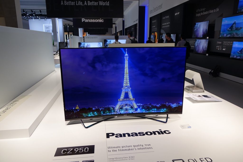 Panasonic CZ950 OLED TV