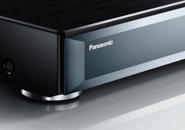 Panasonic UB900