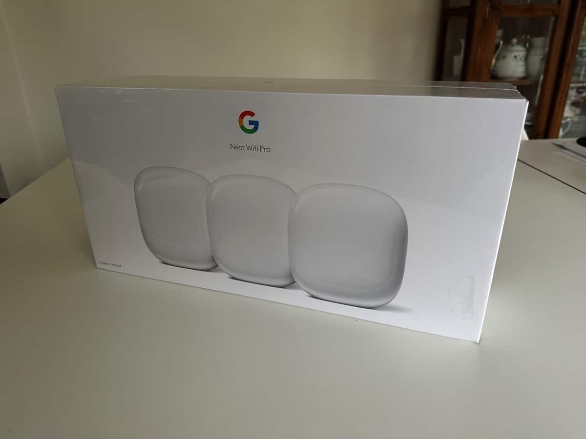 Google Nest WiFi Pro kommer med enten en eller tre enheder.